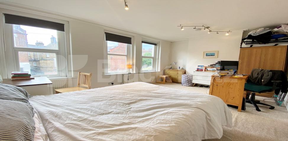 Larger than average one bedroomed Victorian Conversion Northlands Street, Camberwell